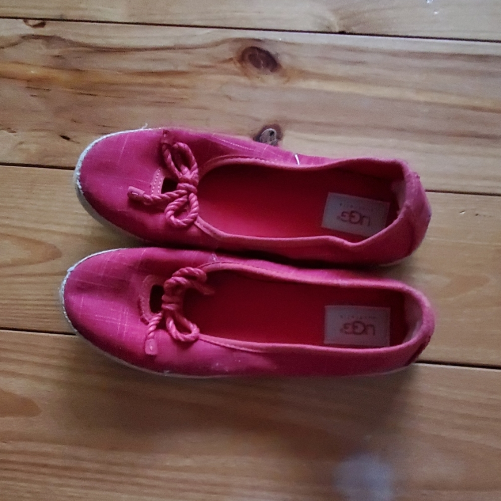 Flats - Picture 2 of 3